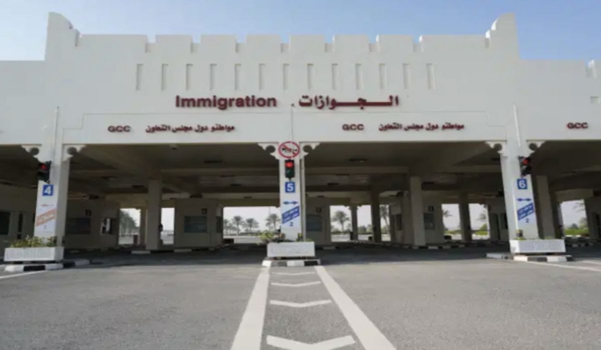 More than 10,000 vehicles and 25,000 passengers cross Abu Samra during Eid